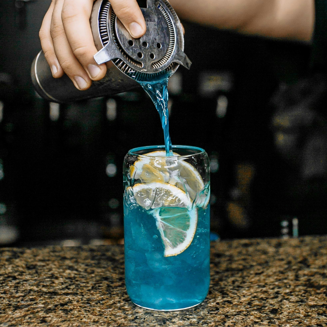 Hire a Cocktail Bartender for events